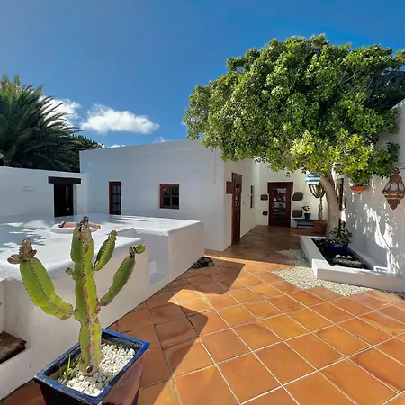 Casa Hibisco Mit Schoenem Garten