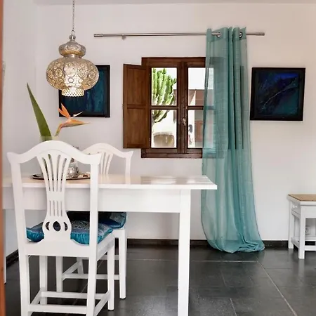 Casa Hibisco Mit Schoenem Garten Διαμέρισμα Uga